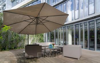 Fantastische Dachterrasse des Business Centers in Düsseldorf, Königsallee