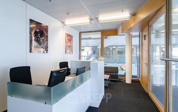 Moderner Empfangsbereich des Business Center in Düsseldorf Bilk