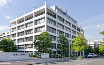 Stilvolle Außenansicht des Bürogebäudes in Düsseldorf-Heerdt
