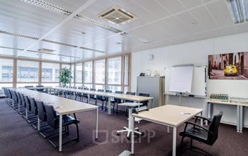 Großer Konferenzraum des Bürogebäudes in Düsseldorf, Heerdt