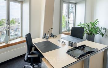 Modernes Büro zur Miete am Neuen Zollhof, Düsseldorf