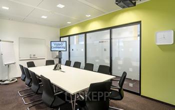 Großer Konferenzraum des Bürogebäudes in Düsseldorf