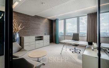 Rent an office in Dreischeibenhaus in Düsseldorf-Altstadt (Königsallee)