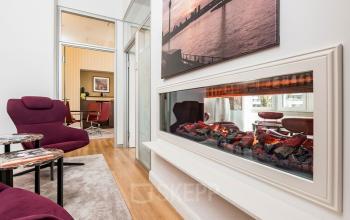 Moderner Büroraum in der Königsallee 27, Düsseldorf mit stilvollen Möbeln und gemütlichem Ambiente, ideal zum Bürofläche mieten.