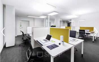 Moderne Arbeitsplätze in offener Coworking-Area