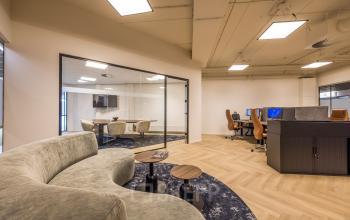 Modern office to rent at Luchthavenweg 81, Eindhoven Airport, featuring stylish furnishings and functional layout for effective office space rental.