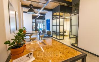 Modern office space for rent at Weegschaalstraat 3, Eindhoven North, featuring contemporary furnishings and sleek design.