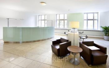 Stilvoller Empfangsbereich des Business Centers im Bahnhofsviertel in Frankfurt