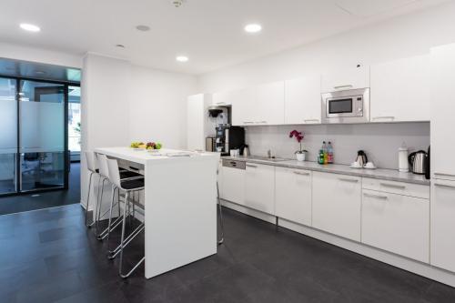 fully equipped kitchen in the business center in Frankfurt Hauptbahnhof