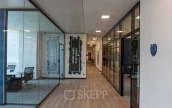 Geschmackvolle Büroeinrichtung in Frankfurt an der Mainzerstraße 