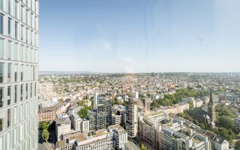 Breathtaking views from the offices for rent in Frankfurt Innenstadt 