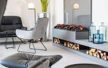 Moderner Büroraum in Opernplatz 14, Frankfurt Innenstadt, mit stilvollem Interieur, Dekorationselementen und komfortablen Sitzgelegenheiten. Ideal zum Büroraum mieten.