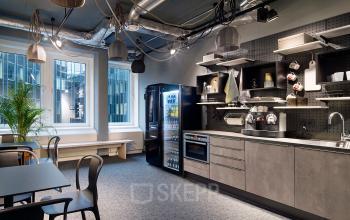 Voll ausgestattete Küche im Business Center an der Gervinusstraße in Frankfurt-Westend