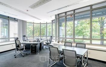 Großen Büroraum mieten in Frankfurt (Westend)