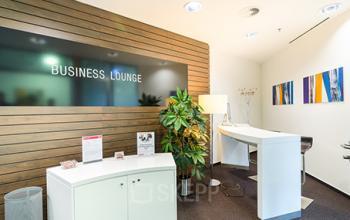 Elegante Business Lounge der Bürofläche in Frankfurt-Westend