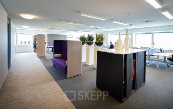 Bright and modern office space rental in Geleen, featuring contemporary furniture and natural light. Ideal for those seeking an office to rent at Transportlaan 1-151.