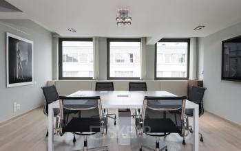 Vergaderen in luxe ruimte