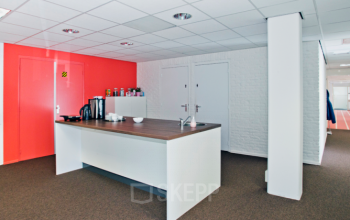 small panty in office building groningen