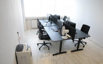 Bright, furnished office to rent at Waarderweg 19, Haarlem Waarderpolder with modern workstations and computers ready for use.