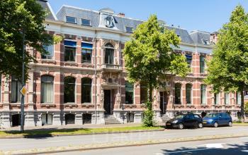Exterior view of the office building at Dreef 36, in Haarlem Zuid, Haarlem, featuring classic architecture and large windows.