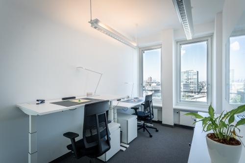 Work spaces in office center Hamburg Brandstwiete