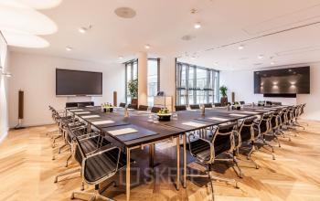 Miete einen großen Konferenzraum in Hamburg Altstadt
