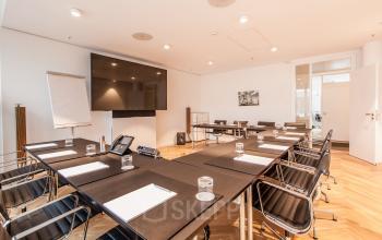 Große Konferenzräume im Business Center in Hamburg-Altstadt