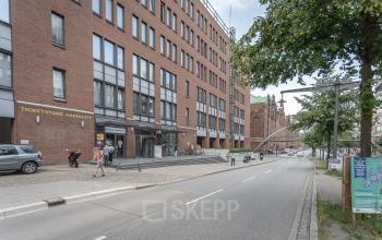 Außenfassade des Bürogebäudes in Hamburg Hafencity