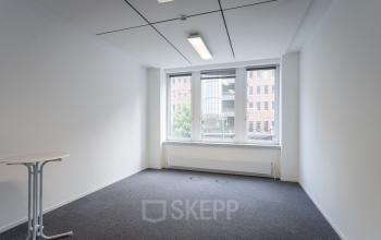 Miete ein geräumiges Privatbüro in Hamburg Hafencity