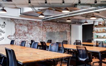 Großes modernes Büro sehr stylisch eingerichtet