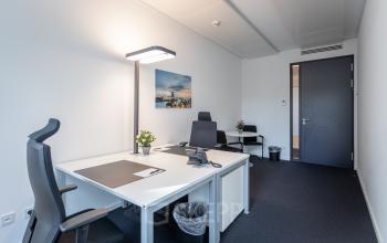 Teambüro zu vermieten im modernen Bürogebäude in Hamburg