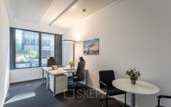 Privates Büro zur Miete im modernen Business Center im Herzen Hamburgs