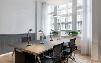 Team Büro mieten in Hamburg Neustadt für vier Personen