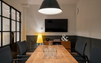 Business Center mit modernem Besprechungsraum am Steinhöft