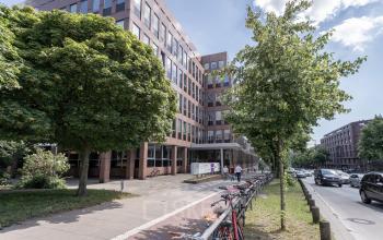 Ansprechende Außenansicht des Business Centers in Hamburg