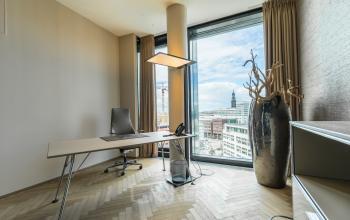 Big and bright office rooms in Hamburg for rent