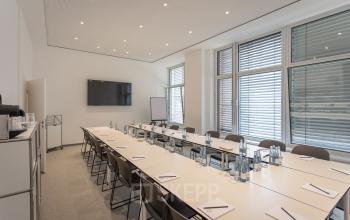 Moderne Konferenzräume im Bürogebäude Hamburg Hafencity