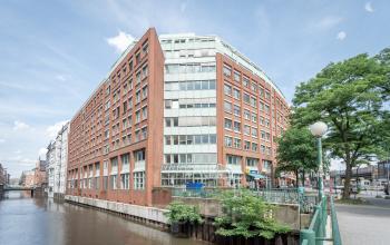 Fassade des Bürogebäudes in Hamburg