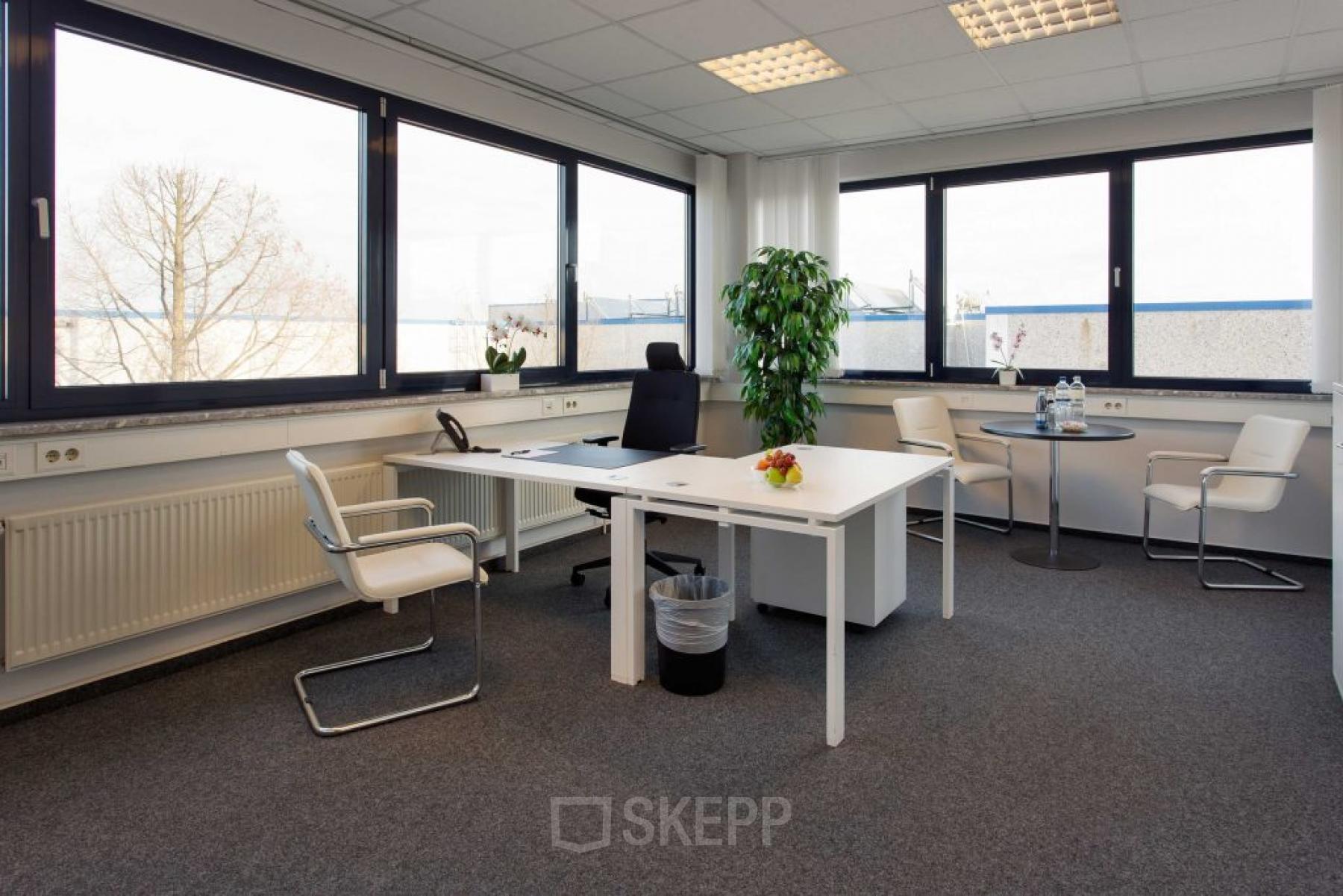 Helles Büro mieten in der Nähe des Flughafens an der Obenhauptstraße in Hamburg-Nord