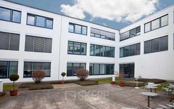 Business Center mit großem Innenhof in Hamburg, Lademannbogen