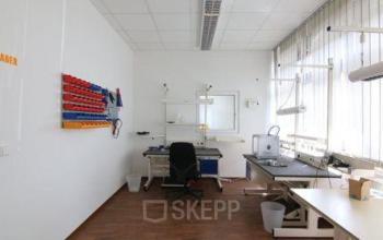 Büroraum mieten mit hochwertigen Möbeln am Brabrinke in Hannover