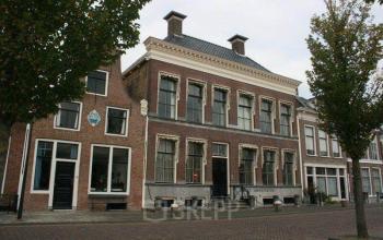 Buitenzijde vooraanzicht kantoorgebouw Harlingen Noorderhaven