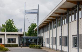 entree kantoorgebouw steenovenweg helmond huur