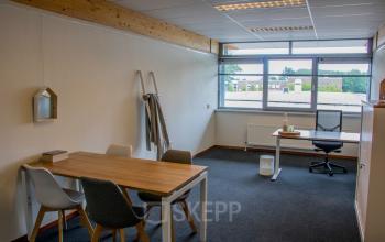 Steenovenweg Helmond kantoorruimte huren meubilair