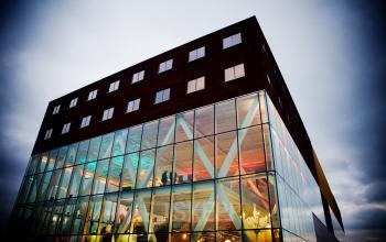 Buitenkant van het gebouw