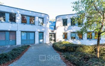 Exterior view of office building at Mozartlaan 25, Hilversum, an ideal spot for office space rental.