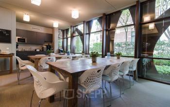 lunchroom in office building hilversum