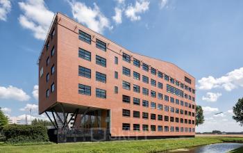 Exterior view of the office building at Siriusdreef 16, Hoofddorp, ideal for those seeking office space rental.