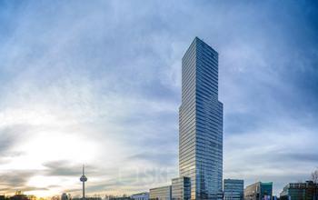 Beeindruckende Außenansicht des Bürogebäudes in Köln-Innenstadt