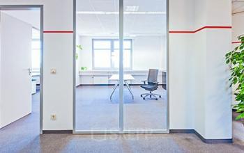 Helles Büro mieten in Köln an der Frankfurter Straße